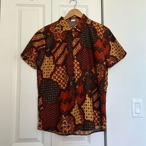 Medium Polyester Button Down aloha shirt